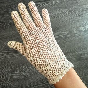 Vintage crocheted gloves